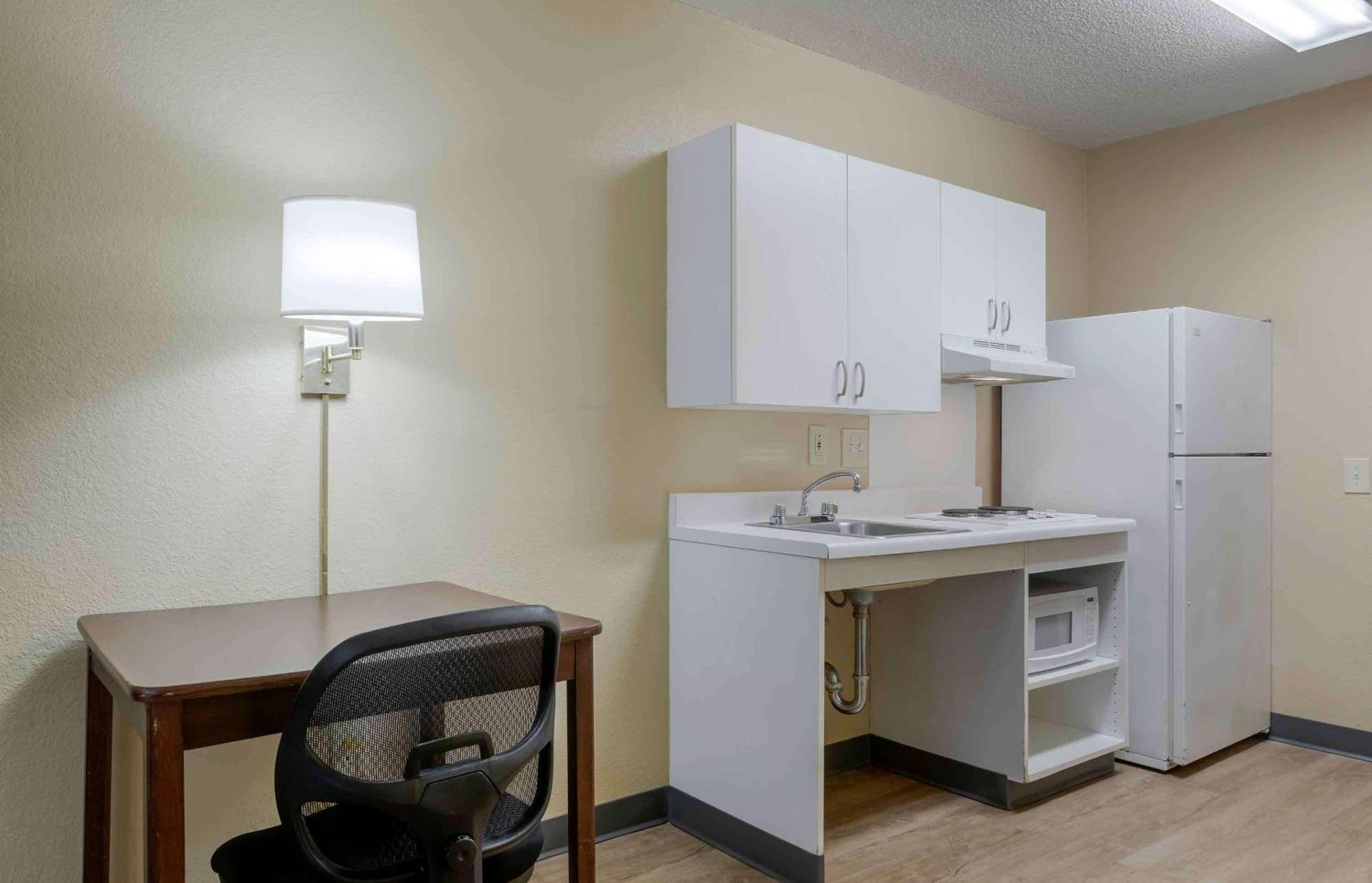 Extended Stay America Select Suites - Phoenix - Airport - E Oak St Экстерьер фото